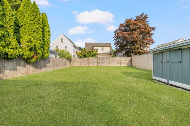 28 Carroll Avenue, Newport, RI 02840