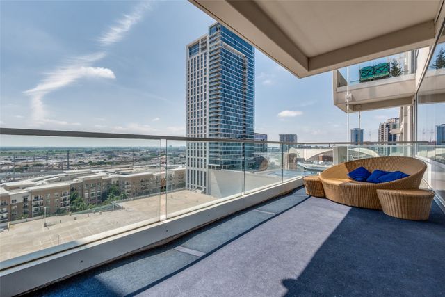 2408 Victory Park Lane 1132, Dallas, TX 75219