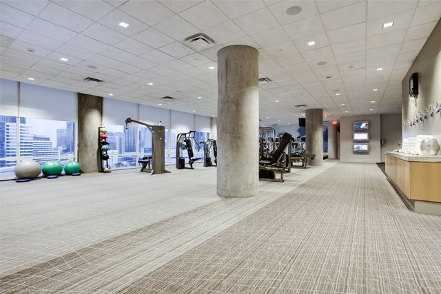 2408 Victory Park Lane 1132, Dallas, TX 75219