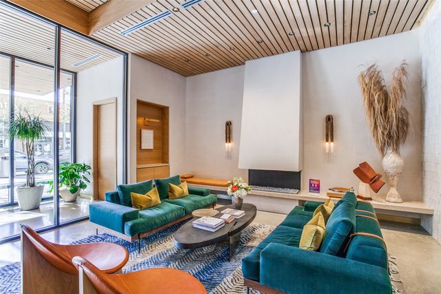 2408 Victory Park Lane 1132, Dallas, TX 75219