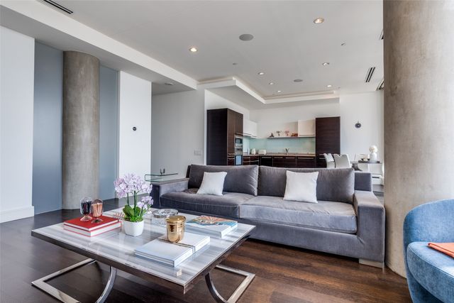 2408 Victory Park Lane 1132, Dallas, TX 75219