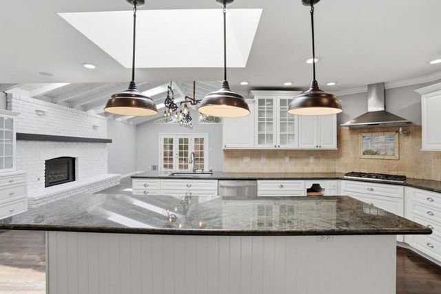 1518 Spinnaker Lane, Half Moon Bay, CA 94019