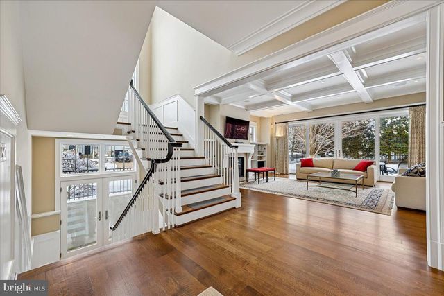 5709 OLDCHESTER RD, Bethesda, MD 20817