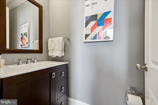 5709 OLDCHESTER RD, Bethesda, MD 20817