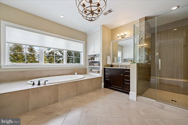 5709 OLDCHESTER RD, Bethesda, MD 20817