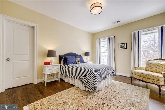 5709 OLDCHESTER RD, Bethesda, MD 20817