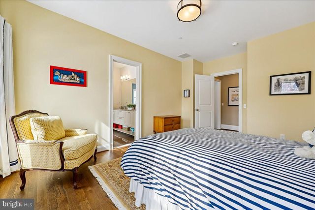 5709 OLDCHESTER RD, Bethesda, MD 20817