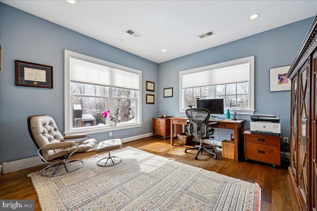 5709 OLDCHESTER RD, Bethesda, MD 20817