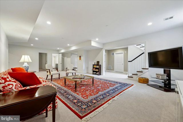 5709 OLDCHESTER RD, Bethesda, MD 20817