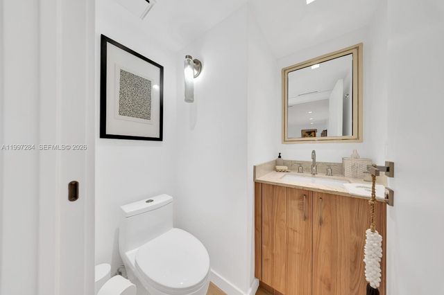 199 Ocean Lane Dr 602, Key Biscayne, FL 33149