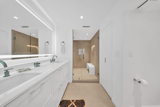 199 Ocean Lane Dr 602, Key Biscayne, FL 33149