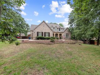 723 N Dove Road, Grapevine, TX 76051