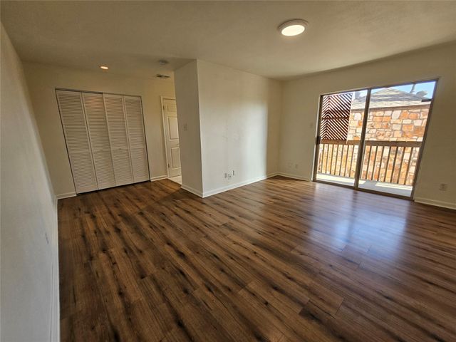 6903 Deatonhill DR 2, Austin, TX 78745