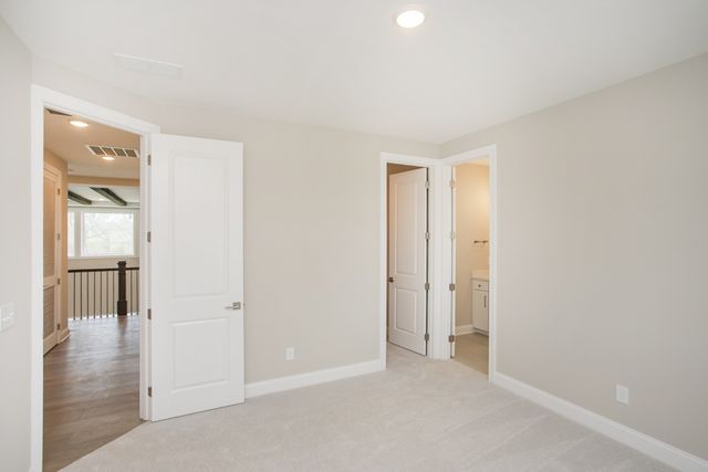 5952 Hunt Valley Drive, Spring Hill, TN 37174