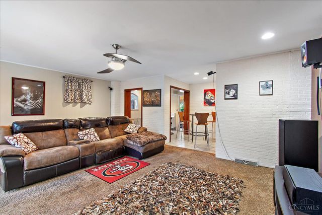 7306 Parkdale Avenue, Cincinnati, OH 45237
