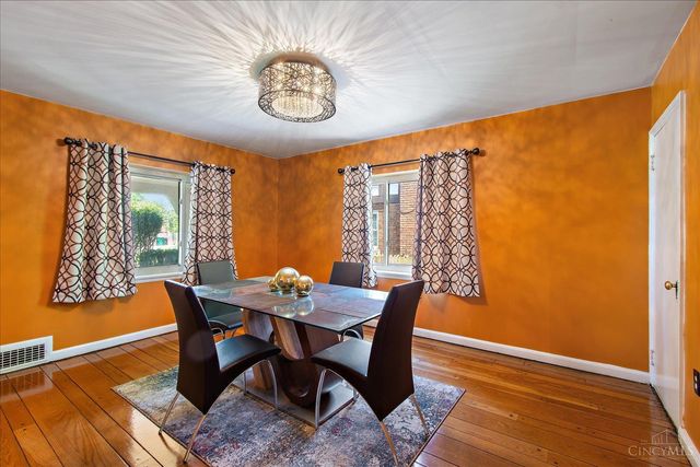 7306 Parkdale Avenue, Cincinnati, OH 45237
