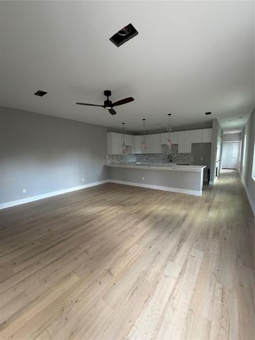 9914 Fillmore, Houston, TX 77029