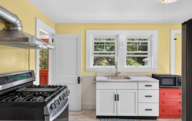 46 Tilton Ave, Lunenburg, MA 01462