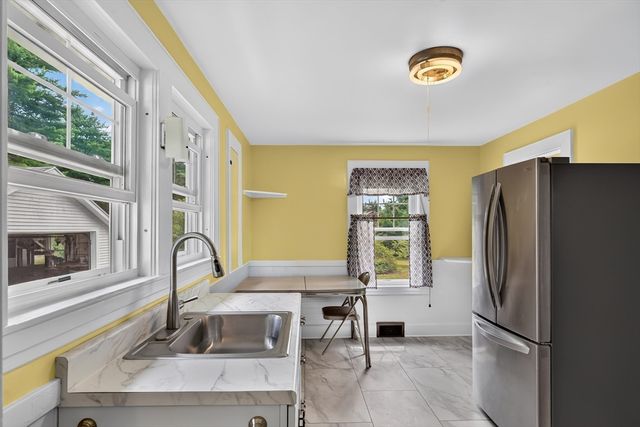 46 Tilton Ave, Lunenburg, MA 01462