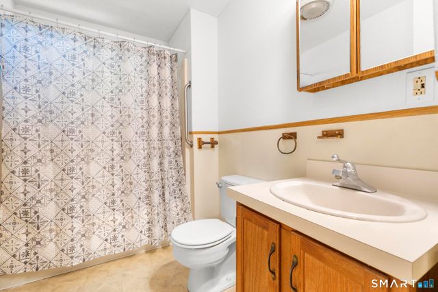 33 Garrassino Place, Waterbury, CT 06706