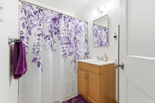 469 Pomegranate, Woodlake, CA 93286