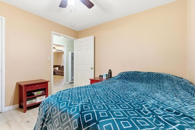 469 Pomegranate, Woodlake, CA 93286