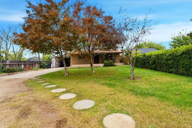 469 Pomegranate, Woodlake, CA 93286