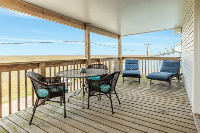 56 Marlin Lane, Freeport, TX 77541