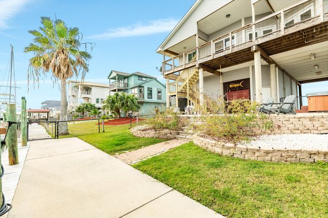 56 Marlin Lane, Freeport, TX 77541