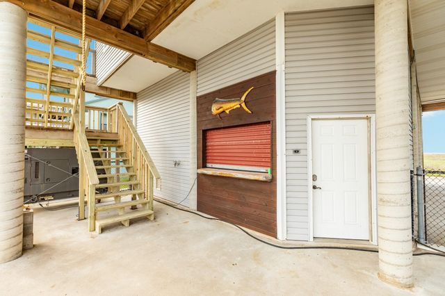 56 Marlin Lane, Freeport, TX 77541