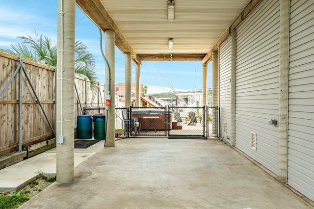 56 Marlin Lane, Freeport, TX 77541