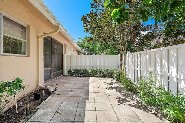 8230 Springtree Road, Boca Raton, FL 33496