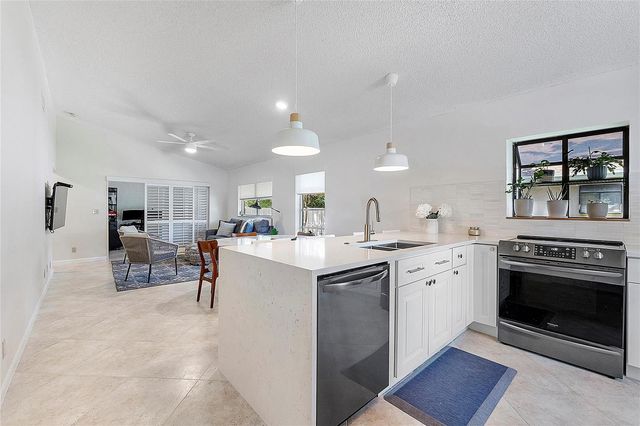 8230 Springtree Road, Boca Raton, FL 33496