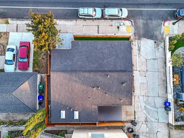 5028 Monroe Avenue, San Diego, CA 92115