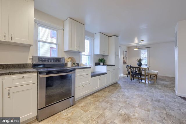 130 S STATE ST, Brownstown, PA 17508