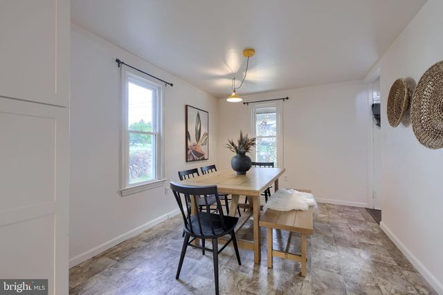 130 S STATE ST, Brownstown, PA 17508