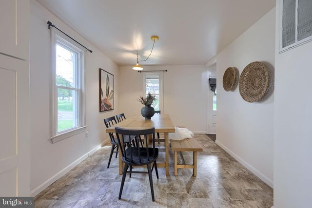 130 S STATE ST, Brownstown, PA 17508