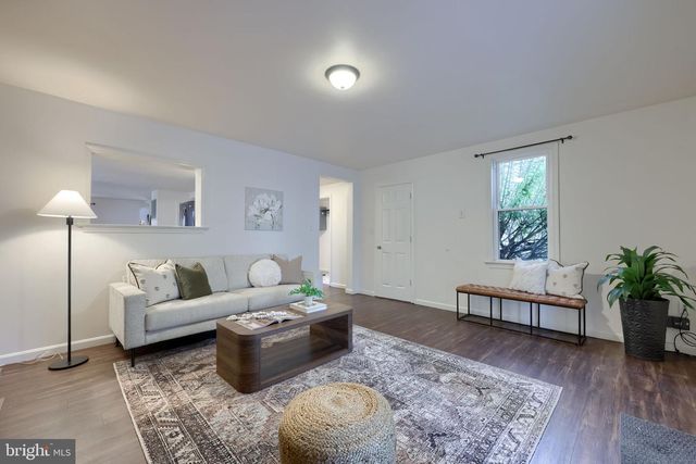 130 S STATE ST, Brownstown, PA 17508