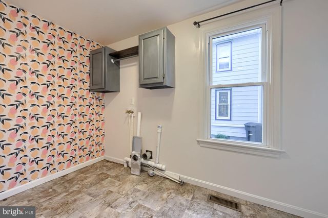 130 S STATE ST, Brownstown, PA 17508