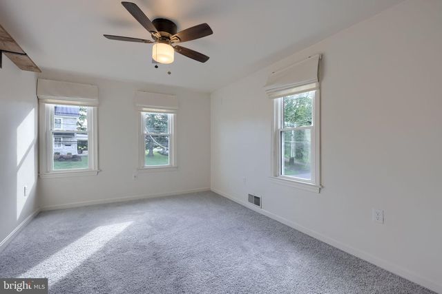 130 S STATE ST, Brownstown, PA 17508