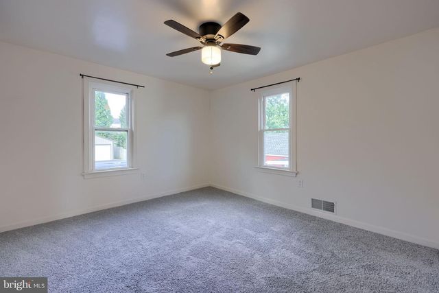 130 S STATE ST, Brownstown, PA 17508