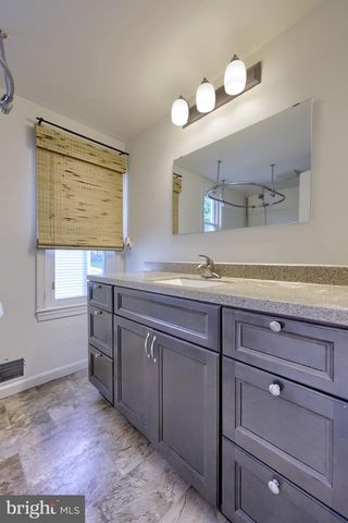 130 S STATE ST, Brownstown, PA 17508