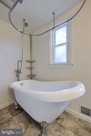 130 S STATE ST, Brownstown, PA 17508