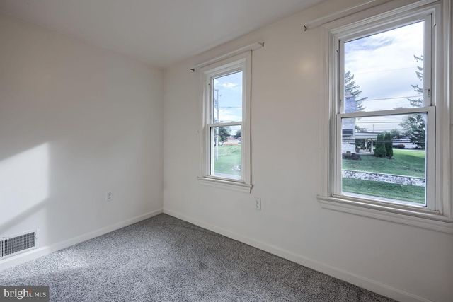 130 S STATE ST, Brownstown, PA 17508