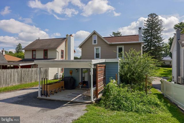 130 S STATE ST, Brownstown, PA 17508