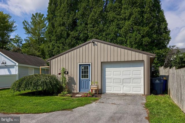 130 S STATE ST, Brownstown, PA 17508