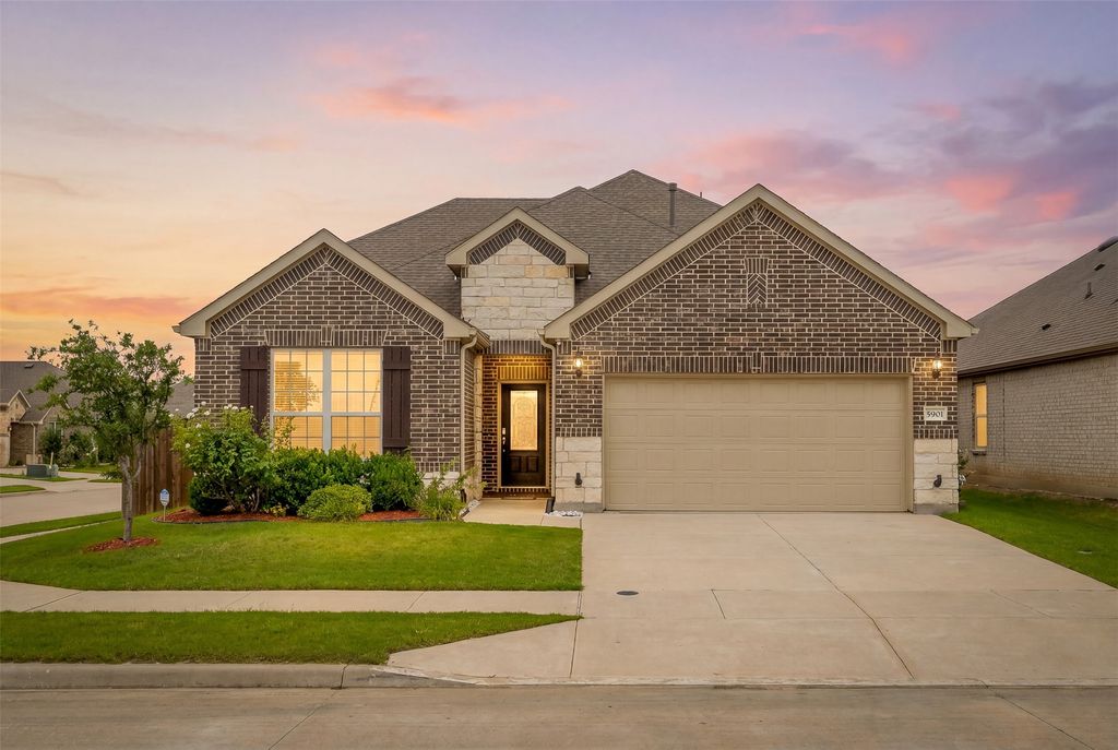 5901 Silverhollow Drive, Fort Worth, TX 76137