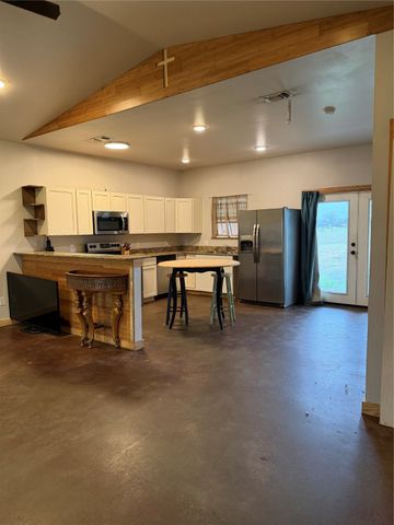 434 County Road 1127 N, Cumby, TX 75433