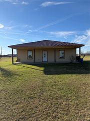 434 County Road 1127 N, Cumby, TX 75433