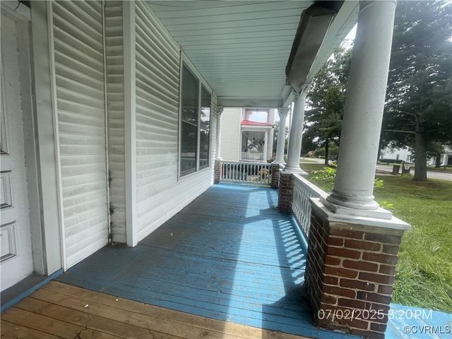 511 S Main St, Blackstone, VA 23824